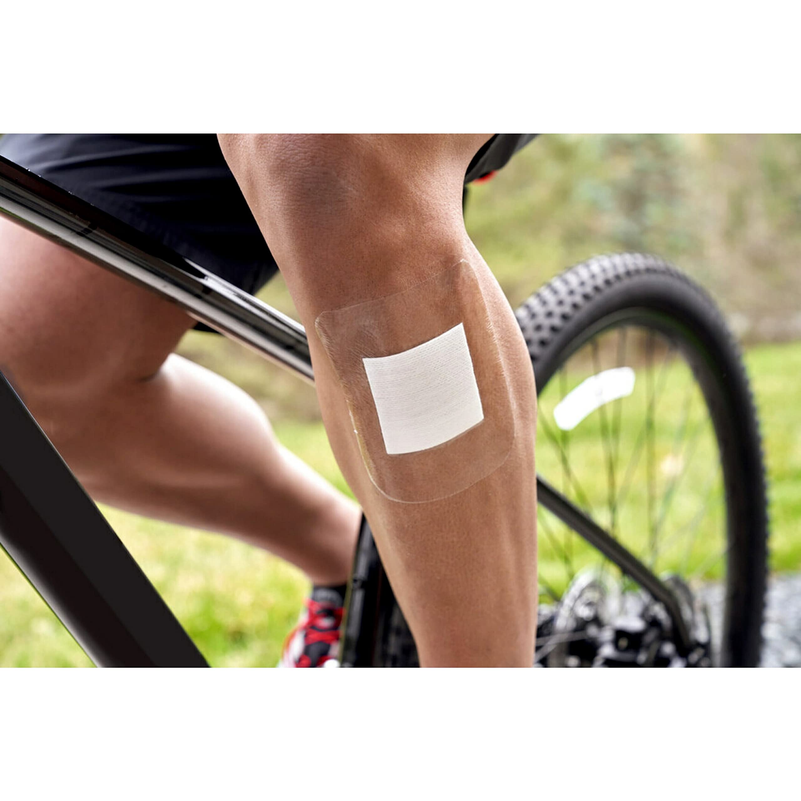 Nexcare Tegaderm Transparent Dressing, Clear Film Lets You See Wounds Heal, Waterproof Dressing Holds Fast for 7 Days - 10 Dressings - Image 12